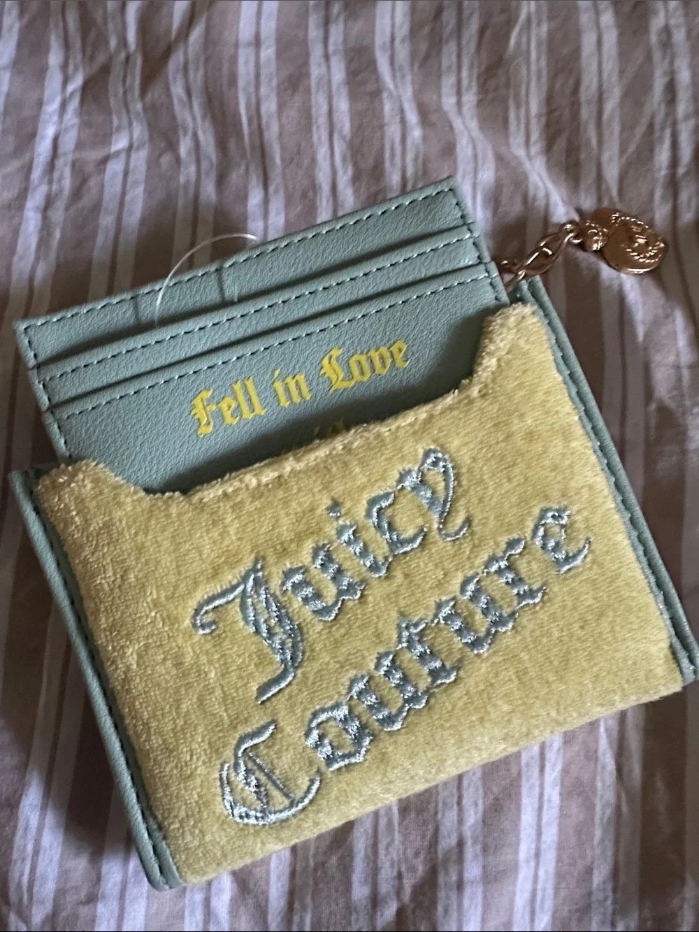 Juicy Couture compact card